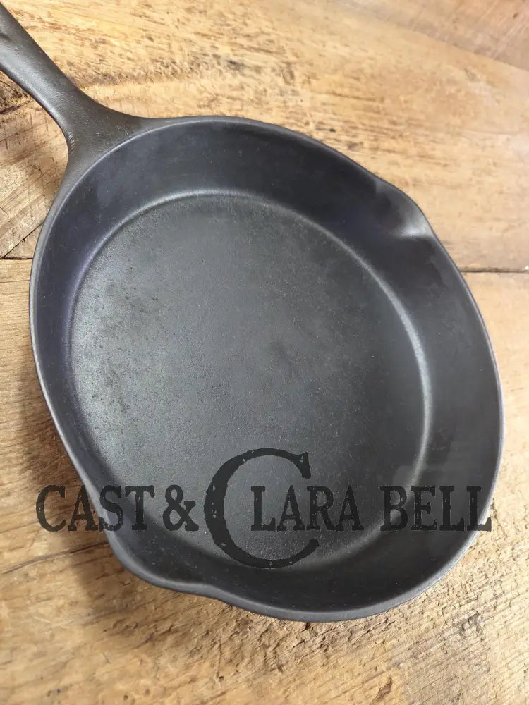 Gorgeous! Wagner’s National 8 Cast Iron Skillet ’8c’. Circa 1920’s beautiful vintage daily user Skillet