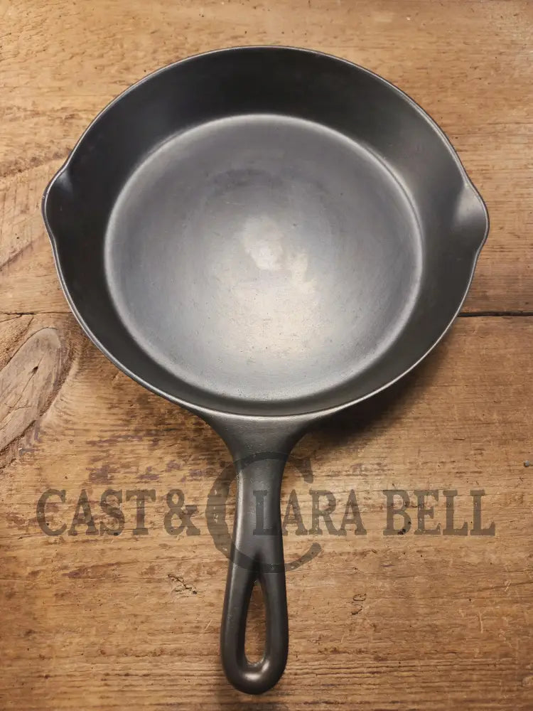 Gorgeous! Wagner’s National 8 Cast Iron Skillet ’8c’. Circa 1920’s beautiful vintage daily user Skillet