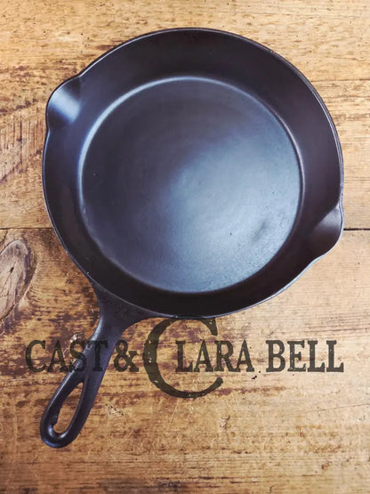 Gorgeous! Wagner’s National 8 Cast Iron Skillet ’8’’. Circa 1920’s beautiful vintage daily user Skillet