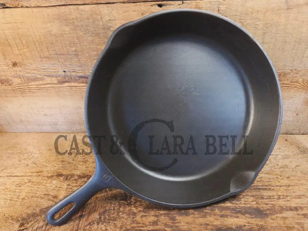 Great all around pan! 1930’s Big Wagner #10 Skillet 11 3/4 inch skillet Made in USA - Skillet