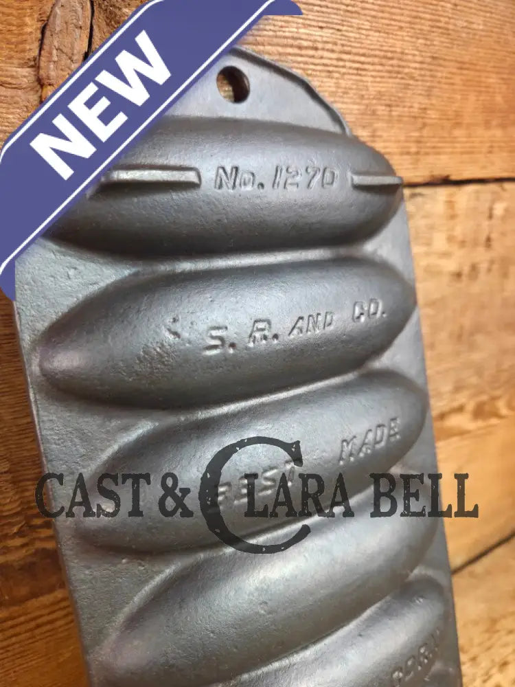 Great collectors piece! Griswold made Sears and Roebuck & Co. ’Best Made’ No. 273 Wheat Corn Stick Pan Bakeware