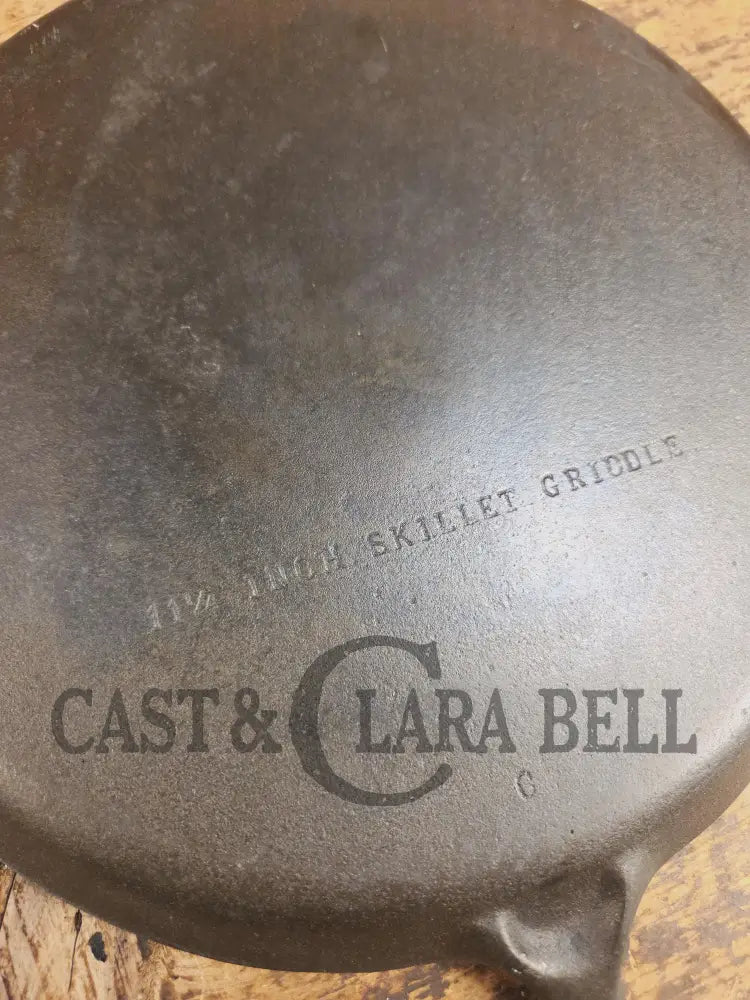 Great daily user! 1950’s Wagner Ware Skillet Griddle. 11 1/4 Inches. Perfect for grilled cheese nachos and more.
