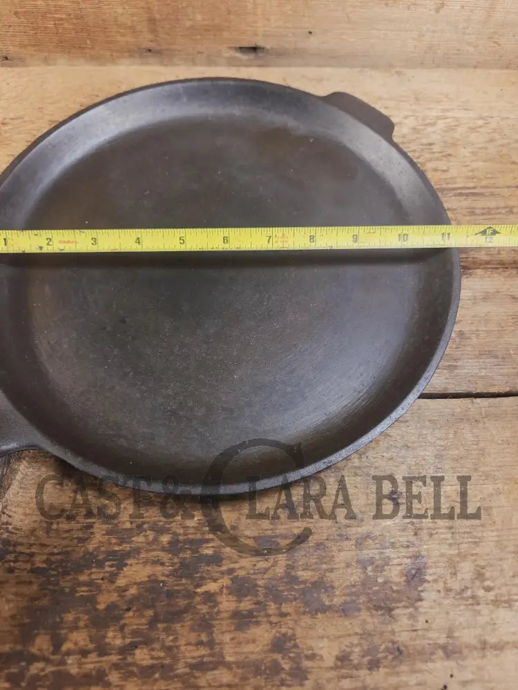 Great daily user! 1950’s Wagner Ware Skillet Griddle. 11 1/4 Inches. Perfect for grilled cheese nachos and more.