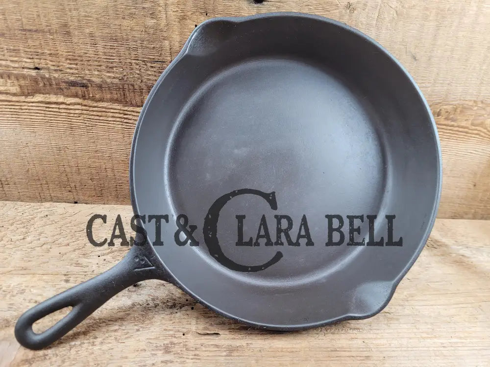 Great Daily User Mystery #7 Skillet With Flat Smooth Bottom. Handles Beautifully Fantastic Pan To