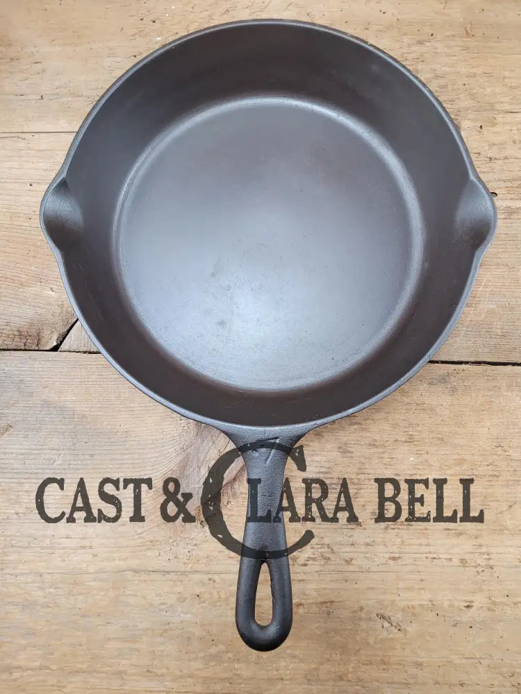 Great Daily User Mystery #7 Skillet With Flat Smooth Bottom. Handles Beautifully Fantastic Pan To