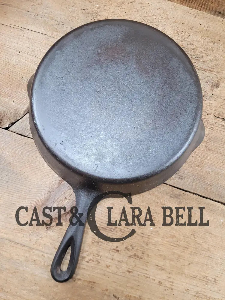 Great Daily User Mystery #7 Skillet With Flat Smooth Bottom. Handles Beautifully Fantastic Pan To