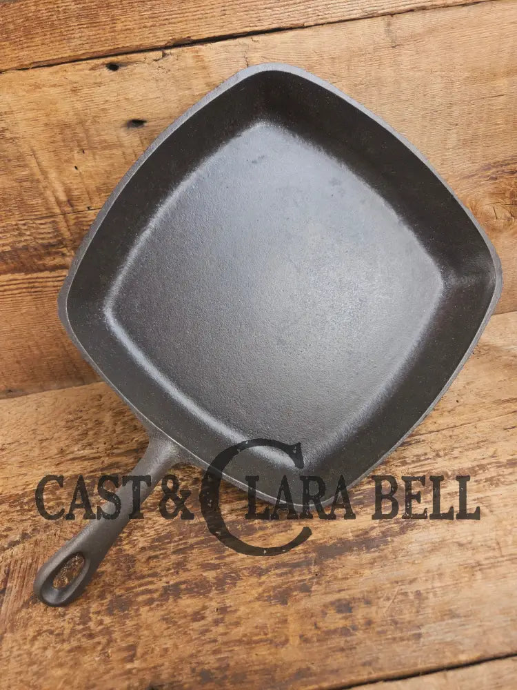 Great daily workhorse! 1950’s era Birmingham (BSR) Stove & Range cast iron square fryer skillet Skillet