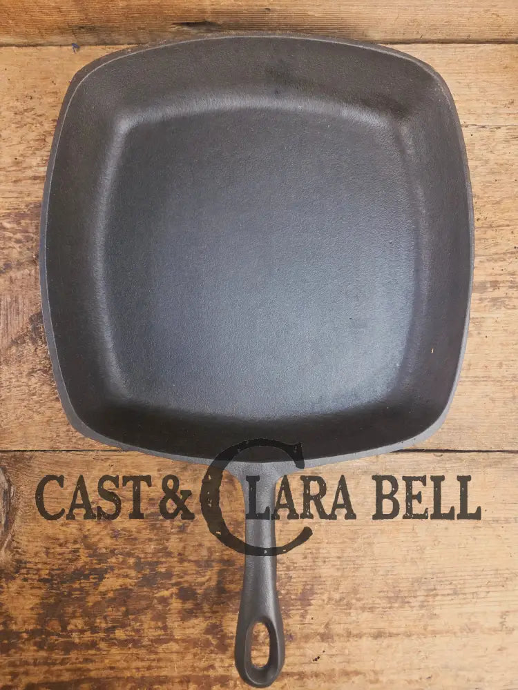 Great daily workhorse! 1950’s era Birmingham (BSR) Stove & Range cast iron square fryer skillet Skillet