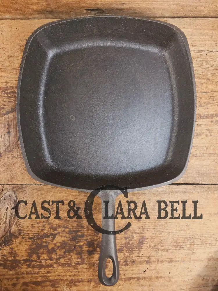 Great daily workhorse! 1950’s era Birmingham (BSR) Stove & Range cast iron square fryer skillet Skillet