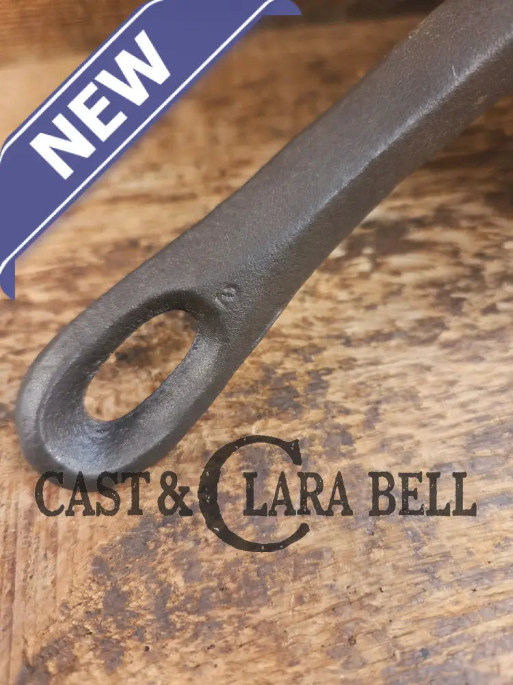 Great daily workhorse! 1950’s era Birmingham (BSR) Stove & Range cast iron square fryer skillet Skillet