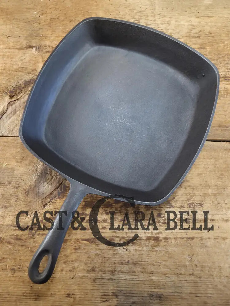 Great daily workhorse! 1950’s era Birmingham (BSR) Stove & Range cast iron square fryer skillet. Skillet