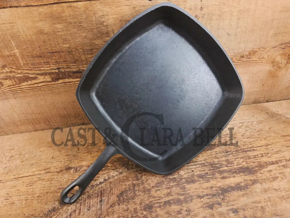 Great daily workhorse! 1950’s era Birmingham (BSR) Stove & Range cast iron square fryer skillet SC24 - Skillet