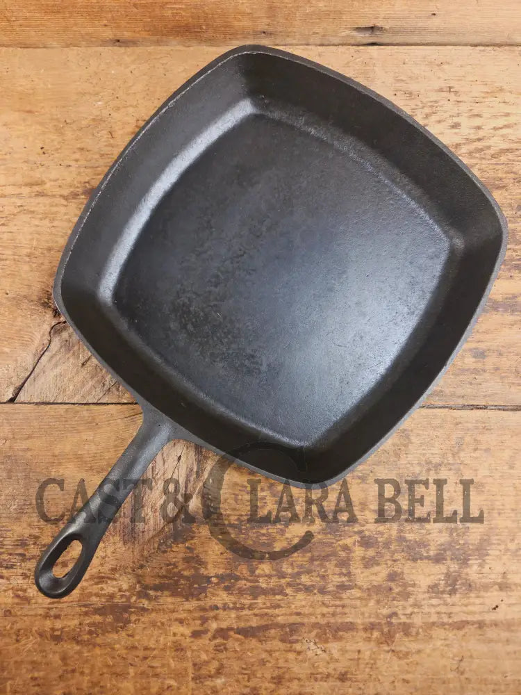 Great daily workhorse! 1950’s era Birmingham (BSR) Stove & Range cast iron square fryer skillet SC24 - Skillet