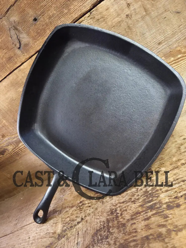 Great daily workhorse! 1960’s era Birmingham (BSR) Stove & Range cast iron square fryer skillet Skillet