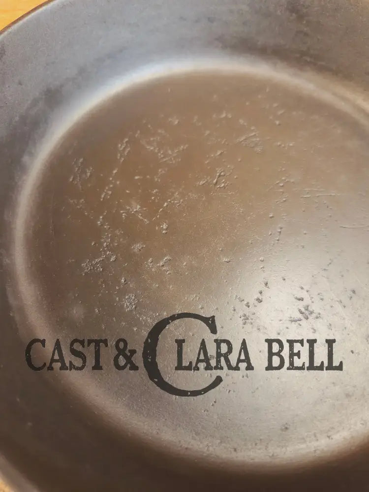 Great every day pan or first skillet. 1940s era Wagner made #8 Skillet with Smooth Bottom - Skillet