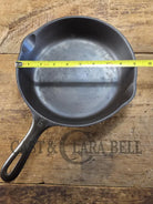 Great every day pan or first skillet. 1940s era Wagner made Griswold #6 Skillet with Smooth Bottom 9 Inches Skillet