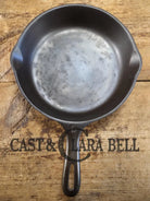 Great every day pan or first skillet. 1940s era Wagner made Griswold #6 Skillet with Smooth Bottom 9 Inches Skillet