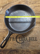 Great every day pan or first skillet. 1940s era Wagner made Griswold #6 Skillet with Smooth Bottom 9 Inches Skillet
