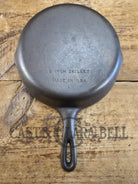 Great every day pan or first skillet. 1940s era Wagner made Griswold #6 Skillet with Smooth Bottom 9 Inches Skillet