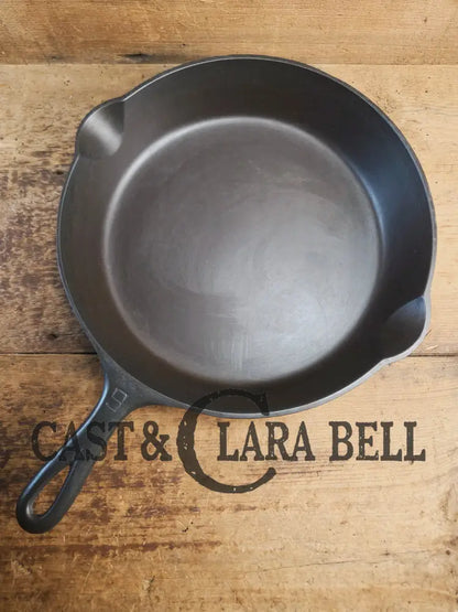GREAT everyday skillet! Big 1930’s era Griswold #9 Cast Iron Skillet with Small Block Logo 710 Skillet