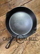 GREAT everyday skillet! Big 1930’s era Griswold #9 Cast Iron Skillet with Small Block Logo 710 Skillet