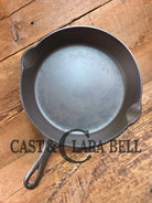GREAT everyday skillet! Big 1930’s era Griswold #9 Cast Iron Skillet with Small Block Logo 710 Skillet