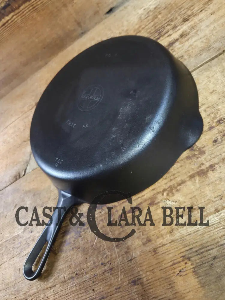GREAT everyday skillet! Big 1930’s era Griswold #9 Cast Iron Skillet with Small Block Logo 710 Skillet