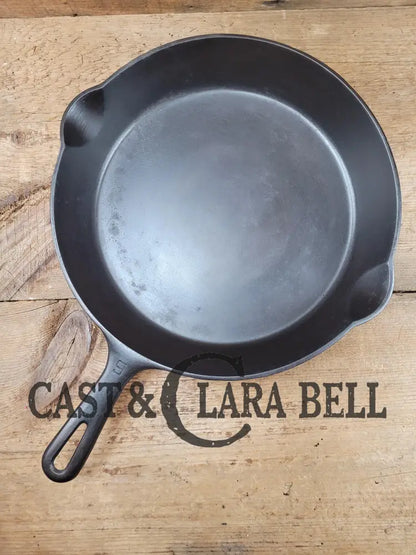 Great Everyday Skillet! Larger 1930’S Era Griswold #9 Cast Iron Skillet With Small Block Logo 710 I