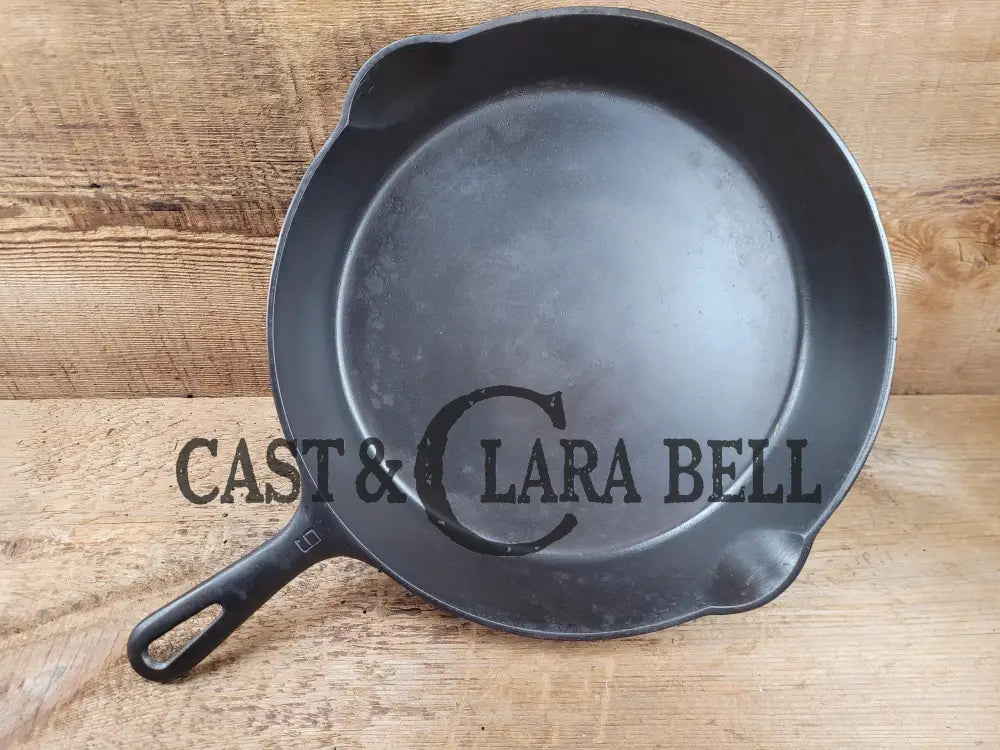 Great Everyday Skillet! Larger 1930’S Era Griswold #9 Cast Iron Skillet With Small Block Logo 710 I