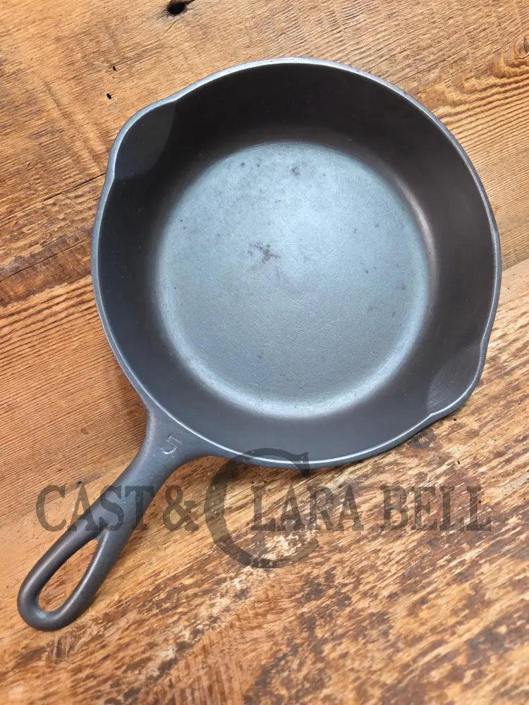 Great first pan! 1930’s Wagner #5 Skillet with Stylized Logo 1055 H - Skillet