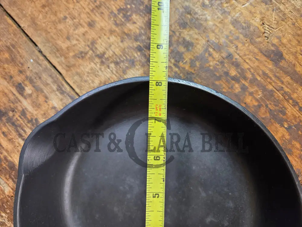 Great first pan! 1930’s Wagner #5 Skillet with Stylized Logo 1055 H - Skillet