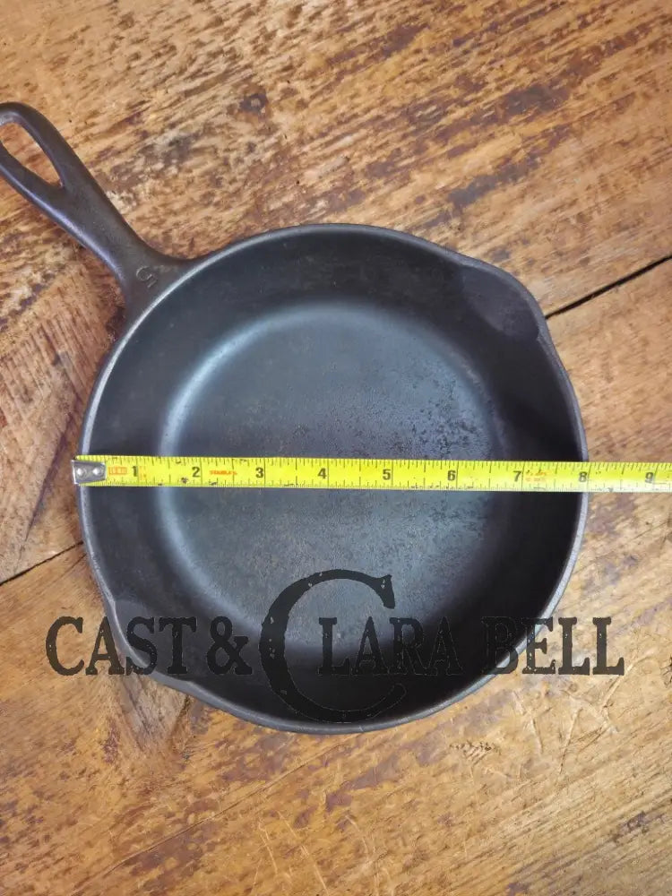 Great first pan! 1930’s Wagner #5 Skillet with Stylized Logo 1055 H Skillet