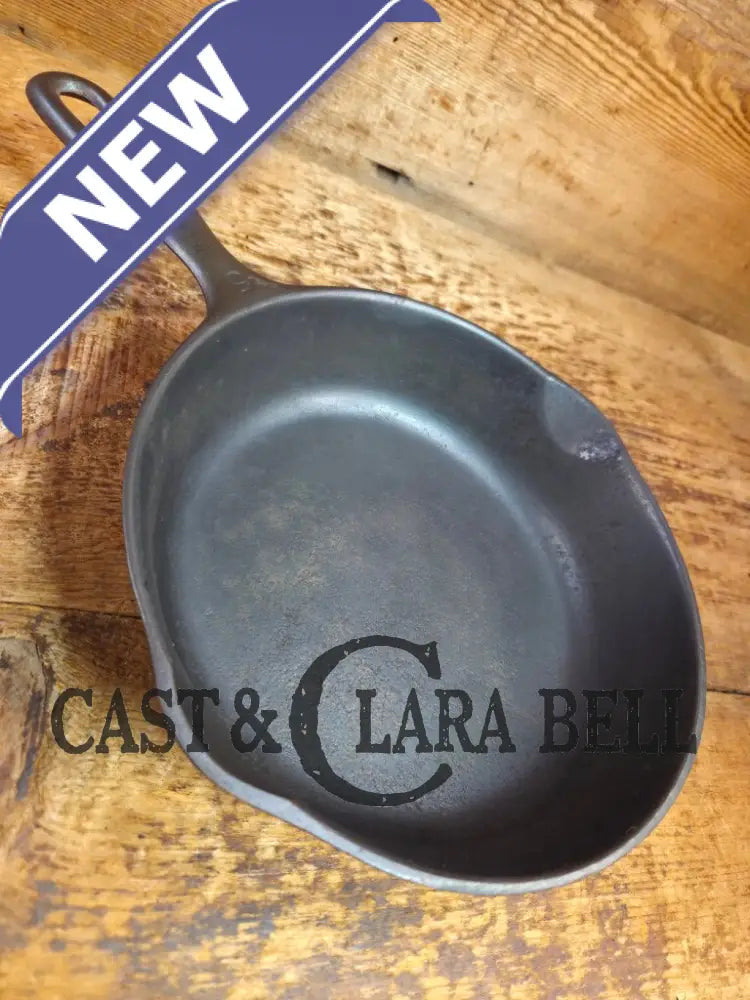 Great first pan! 1930’s Wagner #5 Skillet with Stylized Logo 1055 H Skillet