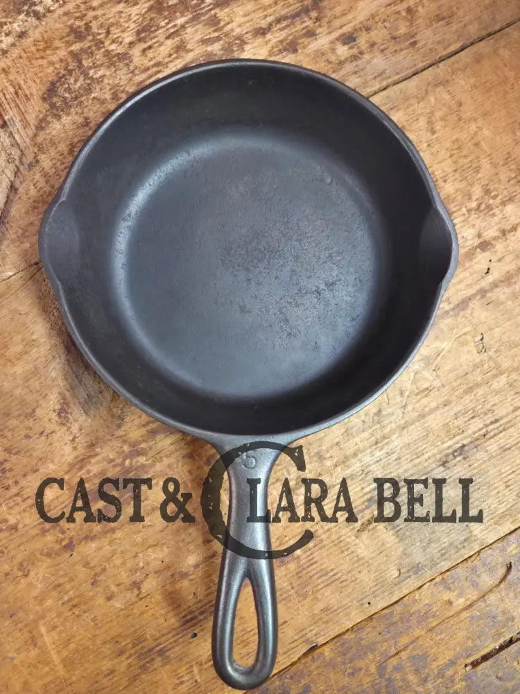 Great first pan! 1930’s Wagner #5 Skillet with Stylized Logo 1055 H Skillet