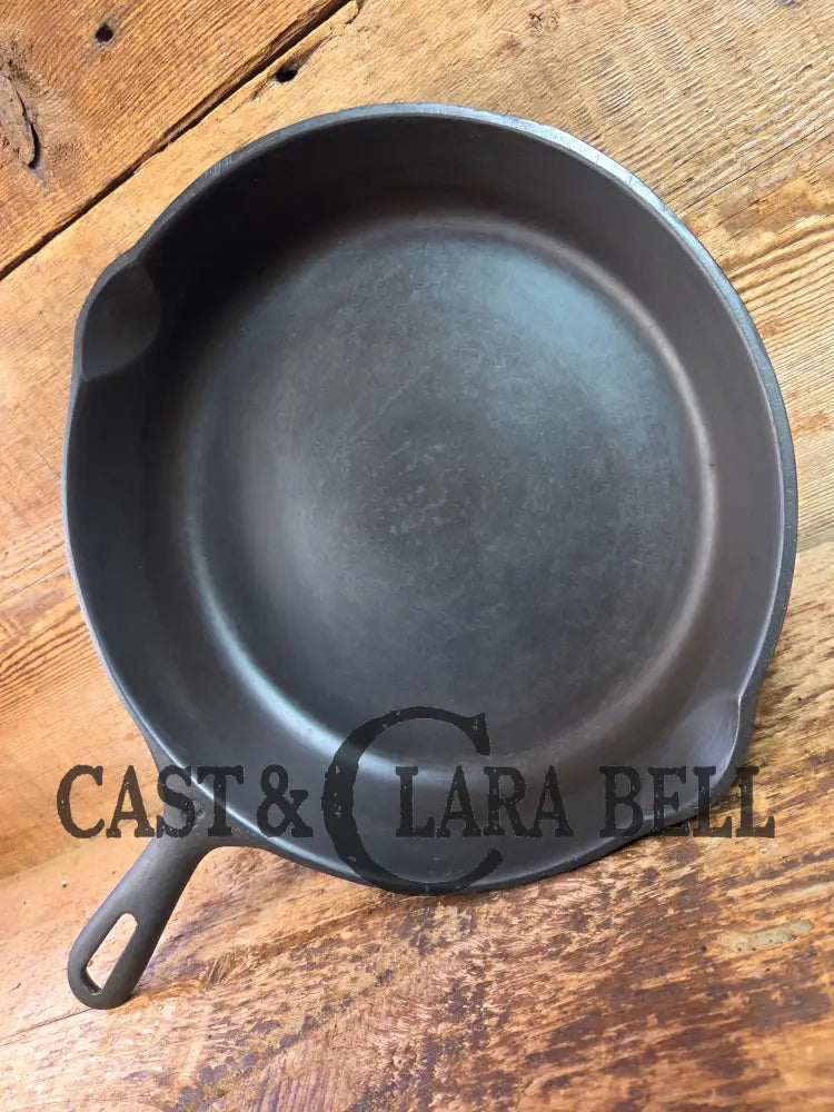 Great first pan! 1940’s Wagner #8 Cast Iron Skillet 10 1/2 inch Skillet - Skillet