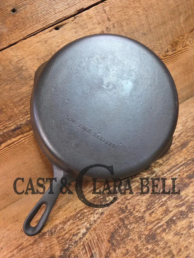 Great first pan! 1940’s Wagner #8 Cast Iron Skillet 10 1/2 inch Skillet - Skillet