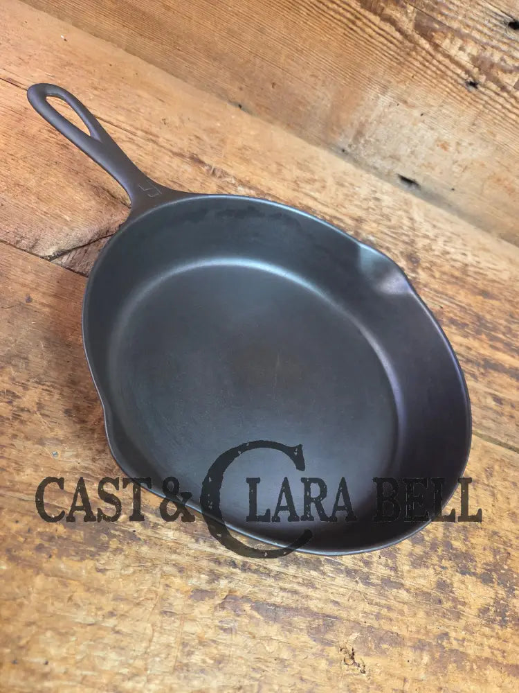 Great first pan! 1940’s Wagner #8 Cast Iron Skillet 10 1/2 inch Skillet - Skillet