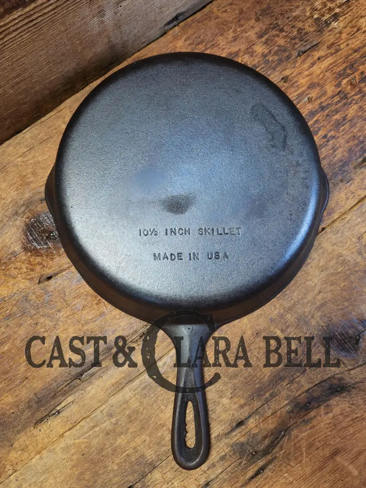 Great First Pan! 1940’S Wagner #8 Cast Iron Skillet 10 1/2 Inch