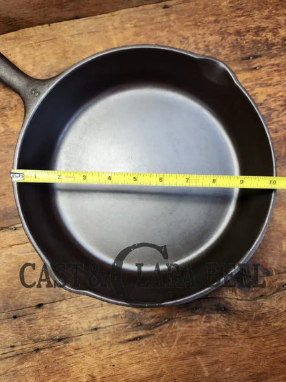 Great First Pan! 1940’S Wagner #8 Cast Iron Skillet 10 1/2 Inch