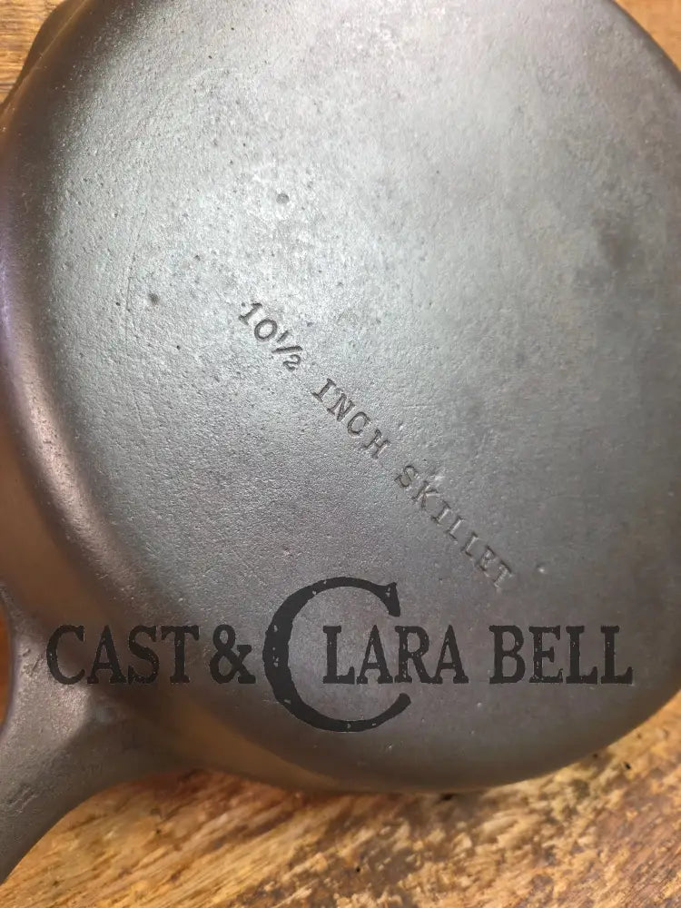 Great first pan! 1940’s Wagner #8 Cast Iron Skillet 10 1/2 inch Skillet - Skillet