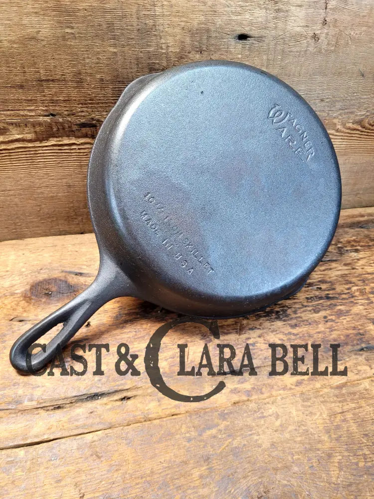 Great First Pan! 1940’S Wagner #8 Cast Iron Skillet 10 1/2 Inch