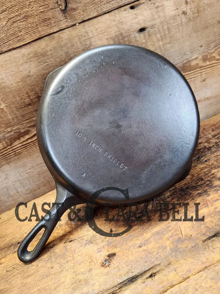 Great First Pan! 1940’S Wagner #8 Cast Iron Skillet 10 1/2 Inch ’A’