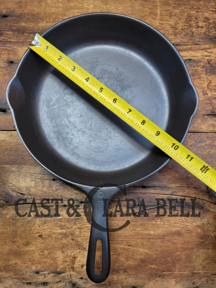 Great First Pan! 1940’S Wagner #8 Cast Iron Skillet 10 1/2 Inch Skillet. Restored And Ready To Use