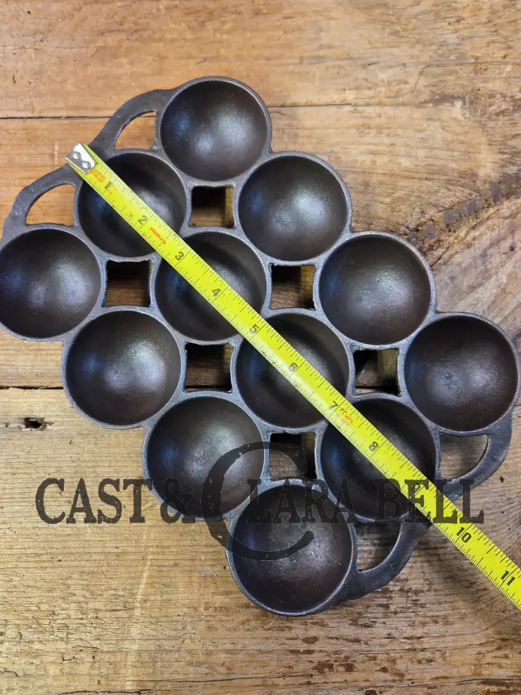 Great gift! 1930’s #9 Wagner ’golf ball’ brownie pan. Open air design gorgeous!