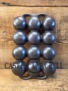 Great gift! 1930’s #9 Wagner ’golf ball’ brownie pan. Open air design gorgeous!