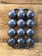 Great gift! 1930’s #9 Wagner ’golf ball’ brownie pan. Open air design gorgeous!