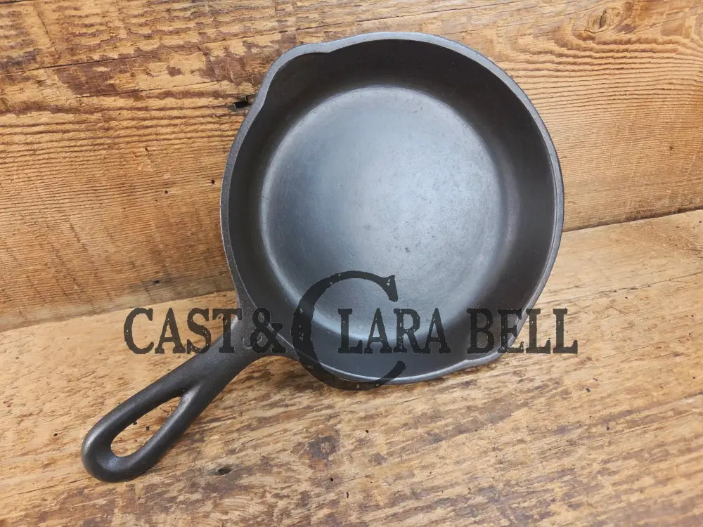 Great Gift! 1930’s Wagner Ware #3 Cast Iron Egg Skillet 1053 Q. Great skillet for kids and for quick small plates