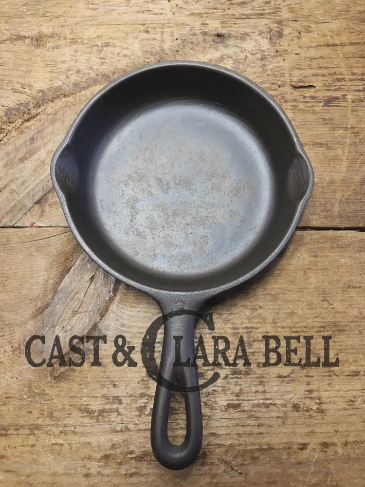 Great Gift! 1930’s Wagner Ware #3 Cast Iron Egg Skillet 1053 Q. Great skillet for kids and for quick small plates SC24