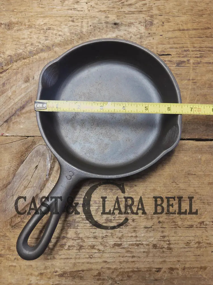 Great Gift! 1930’s Wagner Ware #3 Cast Iron Egg Skillet 1053 Q. Great skillet for kids and for quick small plates SC24