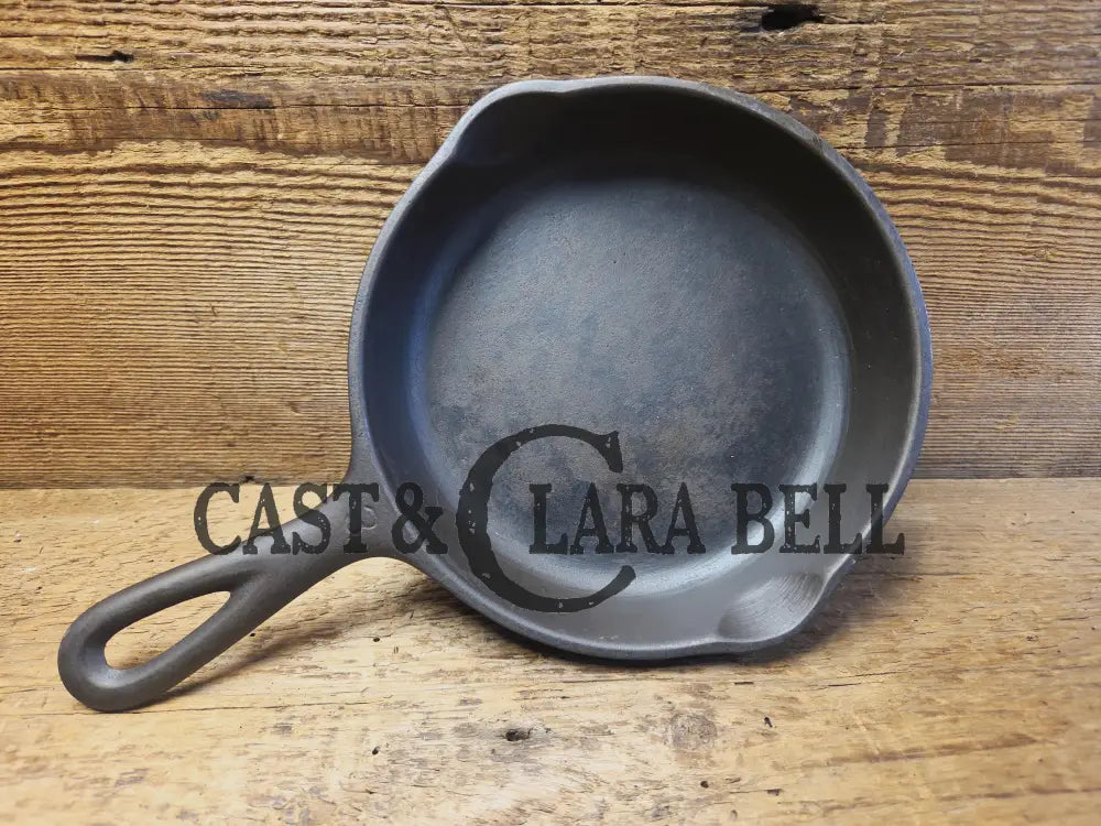 Great Gift! 1930’s Wagner Ware #3 Cast Iron Egg Skillet 1053 Q. Great skillet for kids and for quick small plates SC24